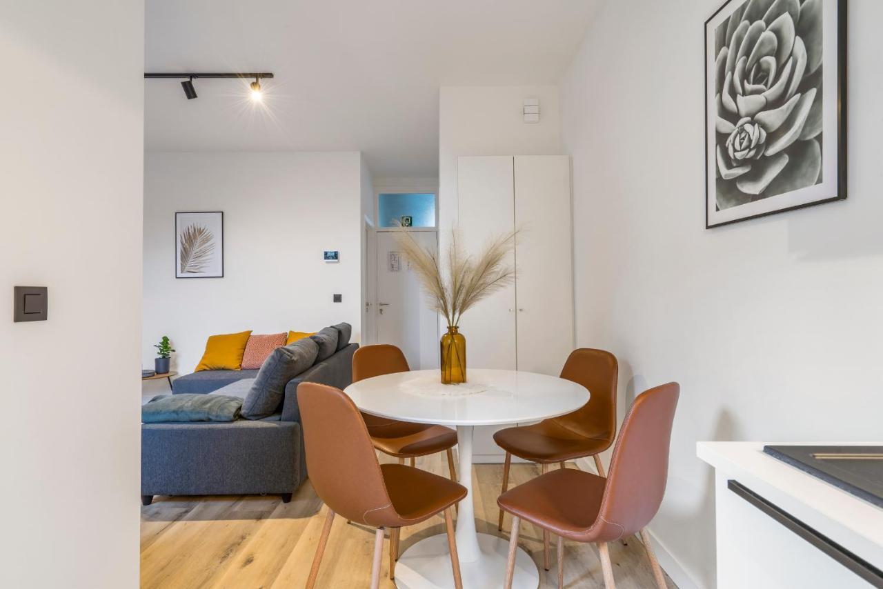 Apartmán Cosy, Furnished & Renovated Flat With Outside Lounge Gent Exteriér fotografie