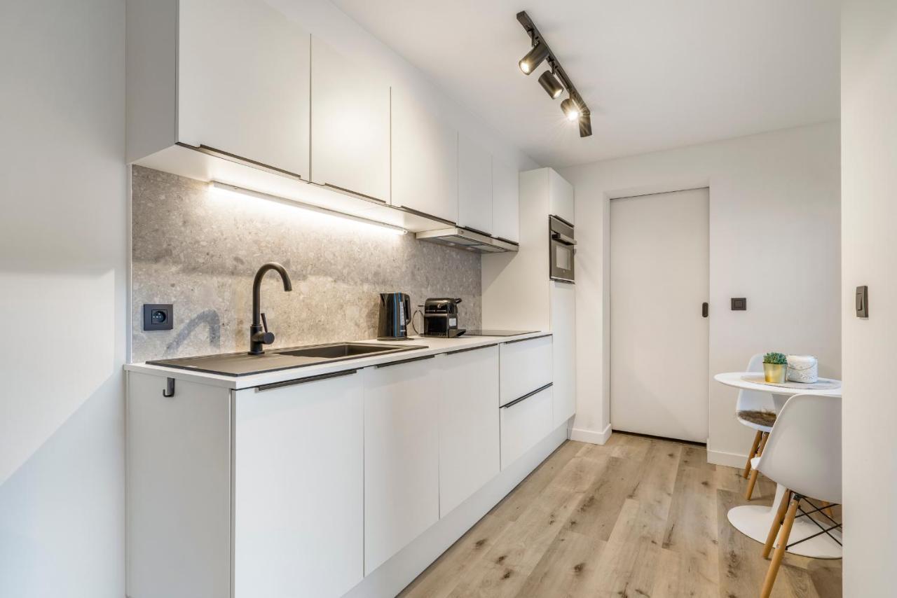 Apartmán Cosy, Furnished & Renovated Flat With Outside Lounge Gent Exteriér fotografie
